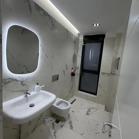 Modern * Tirana